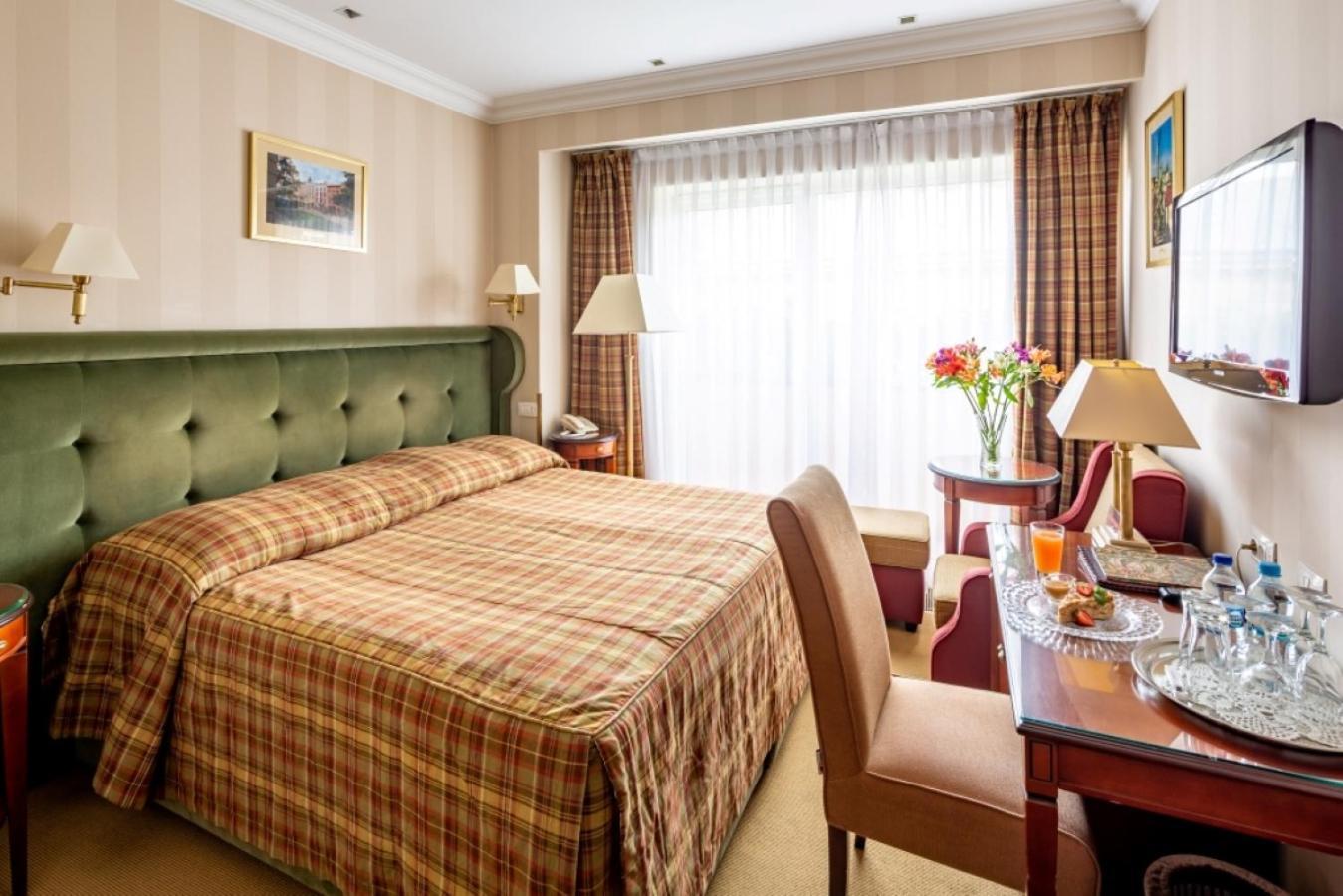 לבוב Swiss Hotel מראה חיצוני תמונה