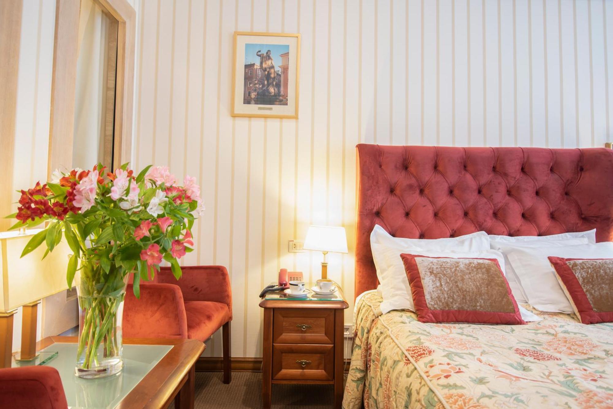 לבוב Swiss Hotel מראה חיצוני תמונה